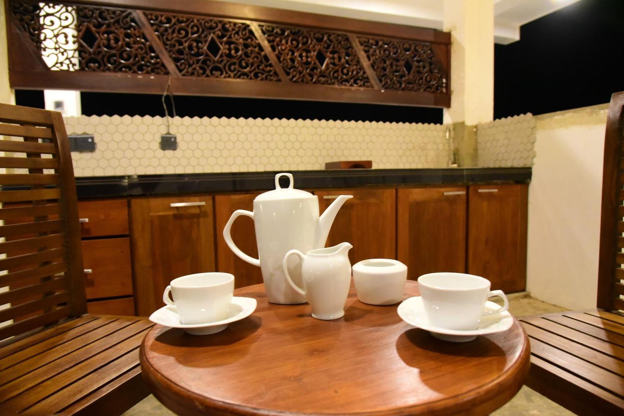 Ocean Ripples Hotel Hikkaduwa Luaran gambar